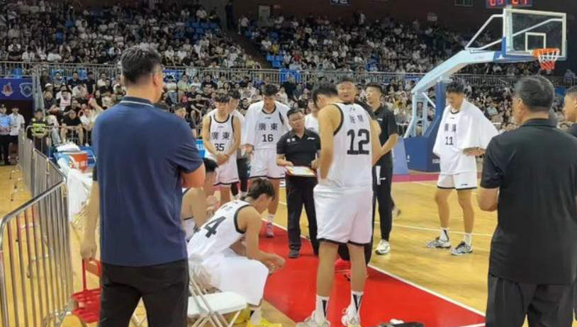 广东队78-90肯塔基联队！徐杰空砍24分，张昊成为比赛亮点