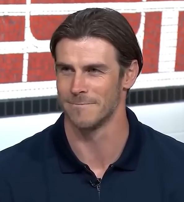 kaiyun sports-贝尔谈皇马任意球分工：右边归我，左边归C罗，中间靠猜拳决定