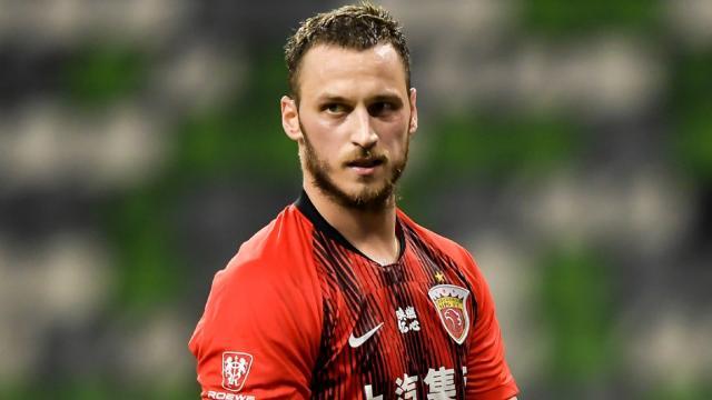 开云APP下载-西汉姆联出售大将赚2250万欧 阿瑙真要重返英超？