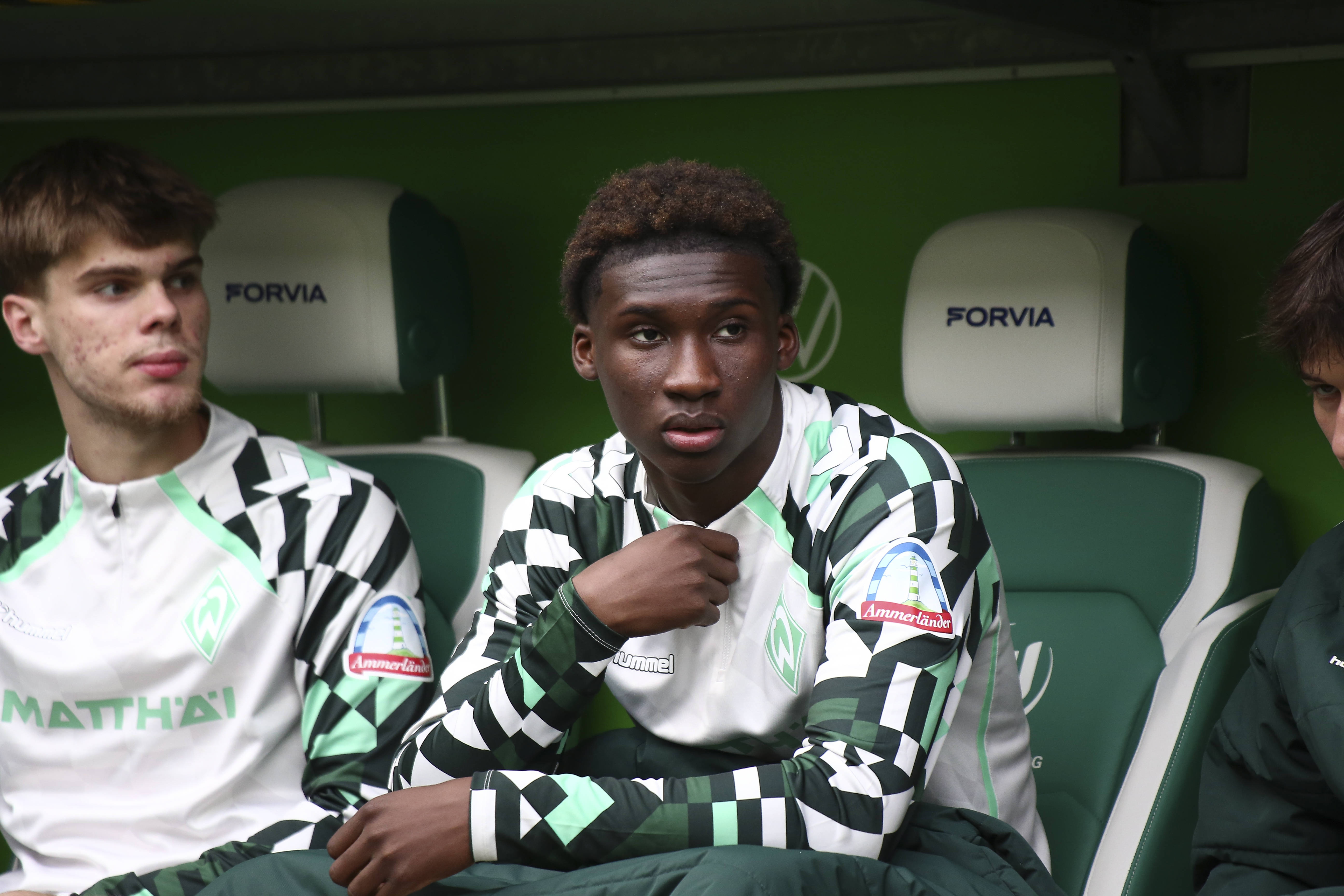 开云娱乐-德天空：切尔西加入18岁中卫库利巴利争夺战，不莱梅想要5千万欧